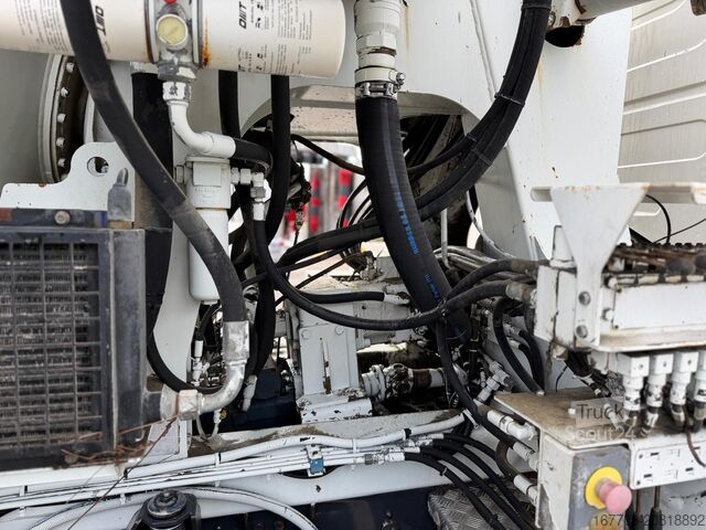 Tovornjak prekucnik Iveco TRAKKER 500