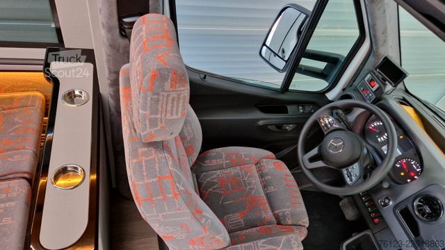 Minibus MERCEDES-BENZ 30 Sitzer Schul- Transferbus 519 Vorlauffahrzeug