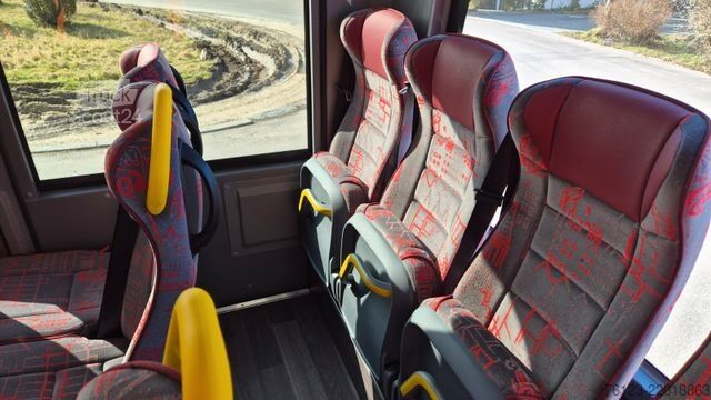 Minibus MERCEDES-BENZ 30 Sitzer Schul- Transferbus 519 Vorlauffahrzeug