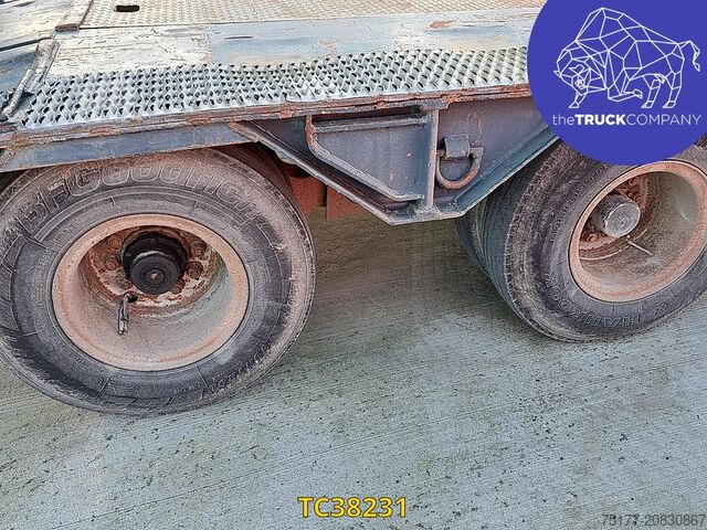 Încărcător semi-scăzut CAGYP 