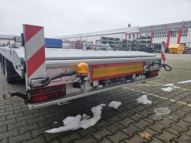 открытый полуприцеп Fliegl 3-Achs Plateau SDS 380 Spezial Mega-Z