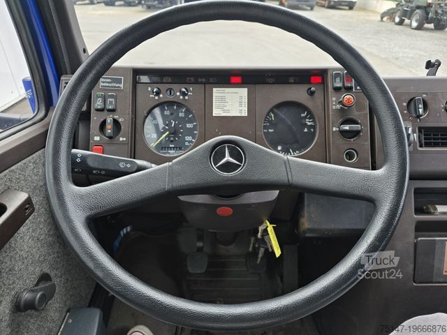 Minibus MERCEDES-BENZ 711 D Vario 9-Sitzer PKW Zulassung