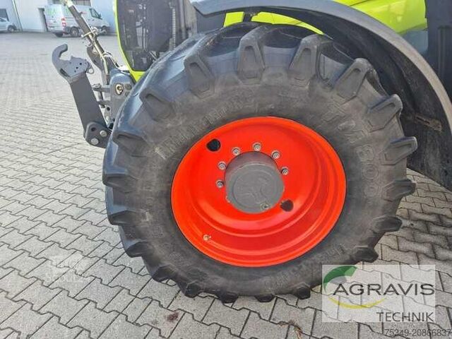 Traktor Claas ARION 620 CIS