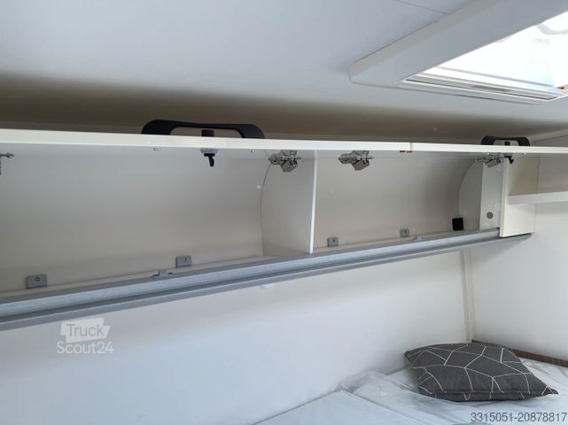 Półzintegrowany kamper CORIGON T Slim 70 LS Travel+ Pack+Solar+Markise+Etrusco