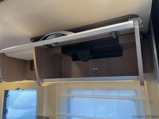 Polintegriran avtodom FORSTER T 745 EB Solar+AHK+Markise+Sat TV