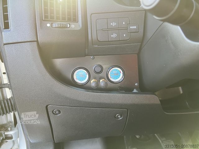 Félintegrált lakóautó BÜRSTNER Ixeo T 664 Solar+Markise+Wechselr.+Hubbett