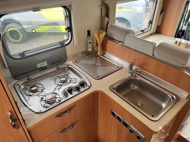 Félintegrált lakóautó BÜRSTNER Ixeo T 664 Solar+Markise+Wechselr.+Hubbett