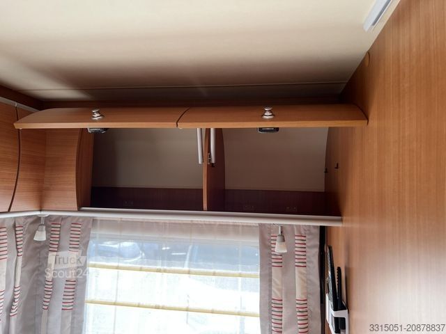 Félintegrált lakóautó BÜRSTNER Ixeo T 664 Solar+Markise+Wechselr.+Hubbett