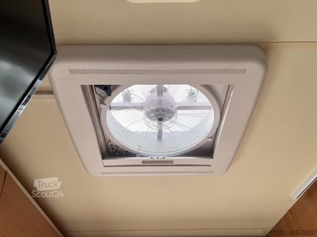 Félintegrált lakóautó BÜRSTNER Ixeo T 664 Solar+Markise+Wechselr.+Hubbett