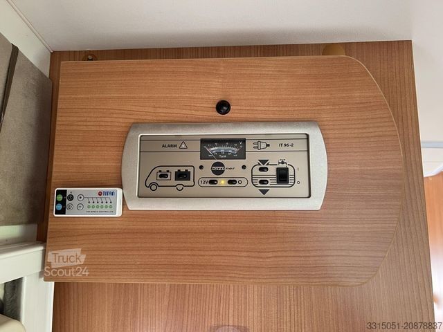 Félintegrált lakóautó BÜRSTNER Ixeo T 664 Solar+Markise+Wechselr.+Hubbett