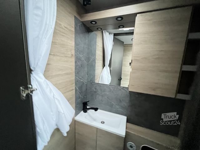 Kemperis WEINSBERG CaraOne 390 PUH MJ 26+Pano+1500kg+Therme+Dusche