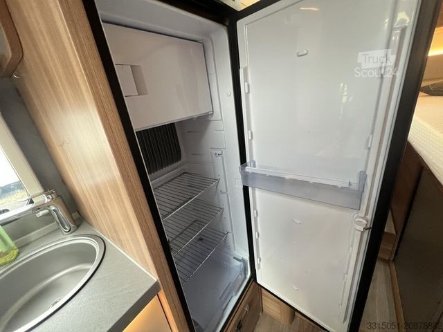 Caravana semiintegrada WEINSBERG CaraCompact 600 MEG Pepper+Markise+TV+Fahrradtr