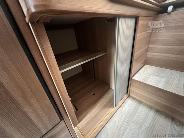 Caravana semiintegrada WEINSBERG CaraCompact 600 MEG Pepper+Markise+TV+Fahrradtr