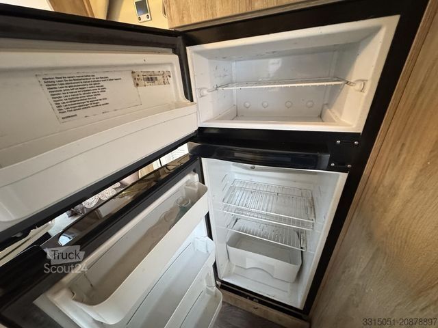 Autocaravana semi-integrada EURAMOBIL Profila RS 730 EB Solar+Wechselr+Alde+Fussbodenh