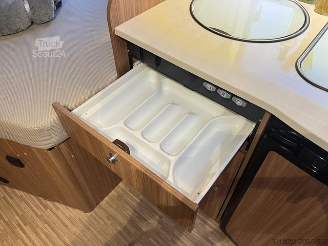 Polintegriran avtodom CARADO T 345 Solar+Markise+TV+AHK+Fahrradträger