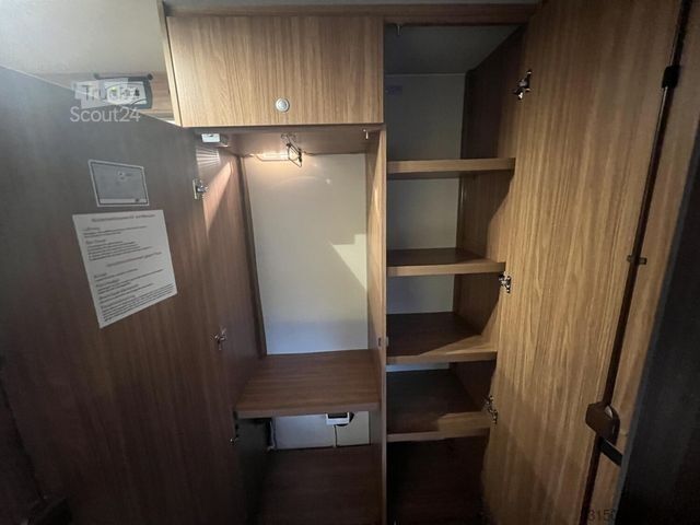 Polintegriran avtodom CARADO T 345 Solar+Markise+TV+AHK+Fahrradträger