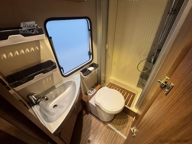 Polintegriran avtodom CARADO T 345 Solar+Markise+TV+AHK+Fahrradträger