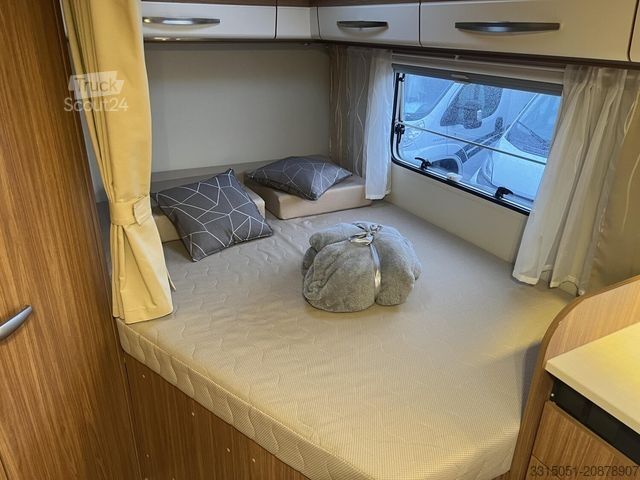 Polintegriran avtodom CARADO T 345 Solar+Markise+TV+AHK+Fahrradträger