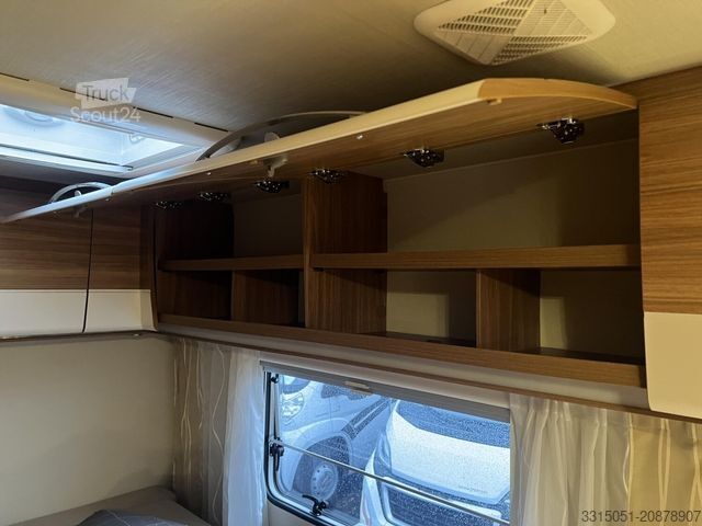 Polintegriran avtodom CARADO T 345 Solar+Markise+TV+AHK+Fahrradträger