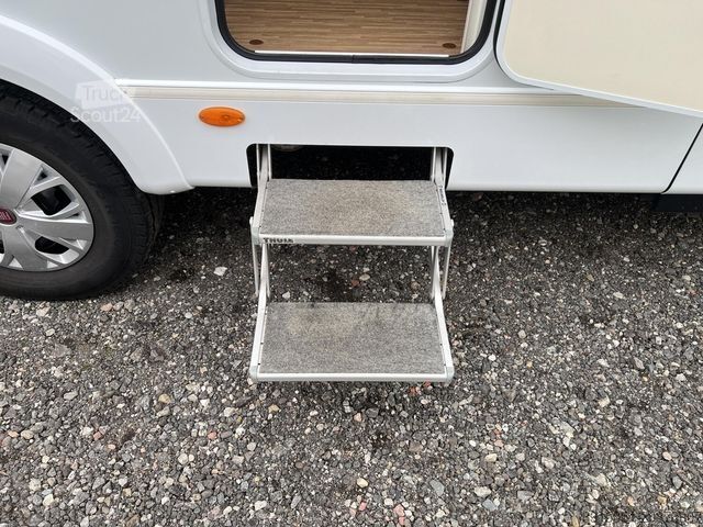 Polintegriran avtodom CARADO T 345 Solar+Markise+TV+AHK+Fahrradträger