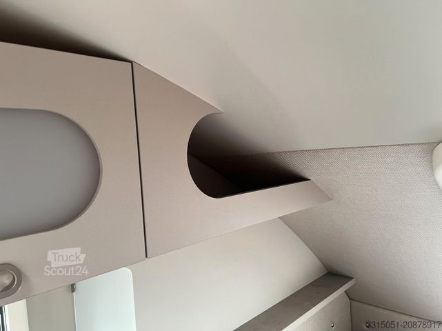 Lakókocsi TAB BASIC 400 1500kg+12V-Anlage+Ambientebel.