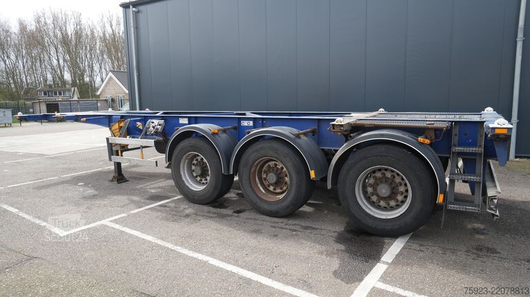 Konteinerių vežimas D-tec Container transport trailer ADR 30FT