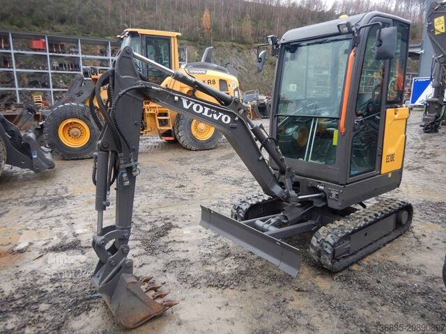 Minikotró Volvo EC 18 E