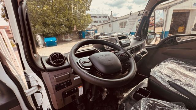Trevägs tippbil FUSO Canter 6 S 15 mit 3-Seitenkipper