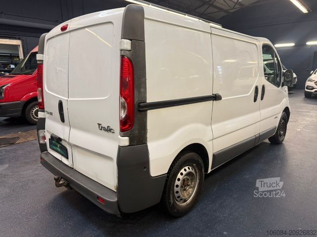Fourgon tôlé RENAULT Trafic Kasten L1H1 Klima AHK TÜV 08/2027