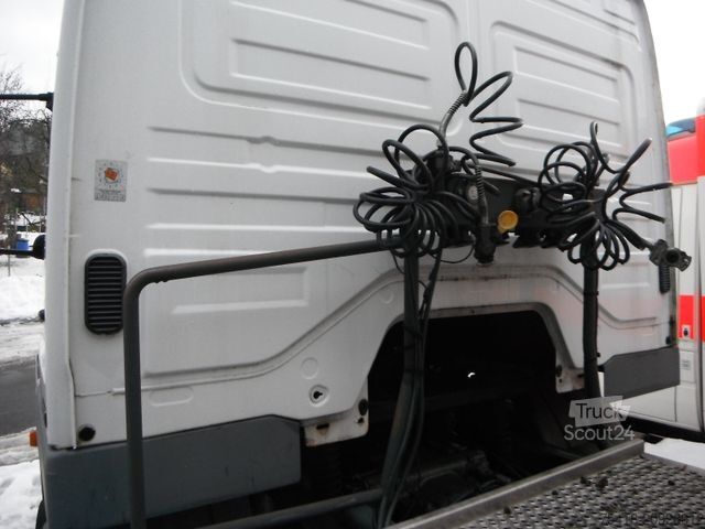 Tracteur routier standard MERCEDES-BENZ Atego 2 6-Zyl. 4x2 1329  4x2  OM 906 LA