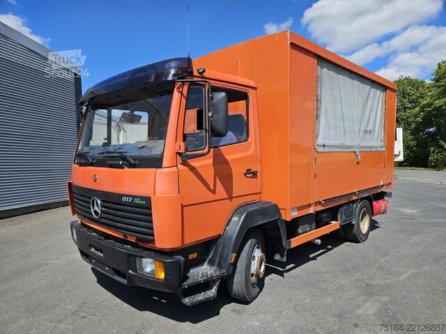 Platós teherautó ponyvával Mercedes-Benz 817 L