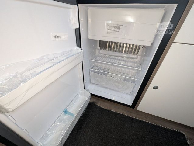 Asuntoauto CARADO VAN 132 TV + SAT, MARKISE, uvm.