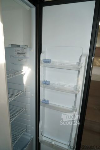 Teilintegriertes Wohnmobil BÜRSTNER Lineo T 690 G (24) Navi, SAT, TV, 155 PS