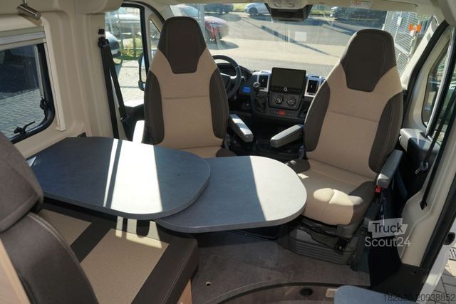 Asuntoauto ROADCAR R 600 (58) AHK, Navi