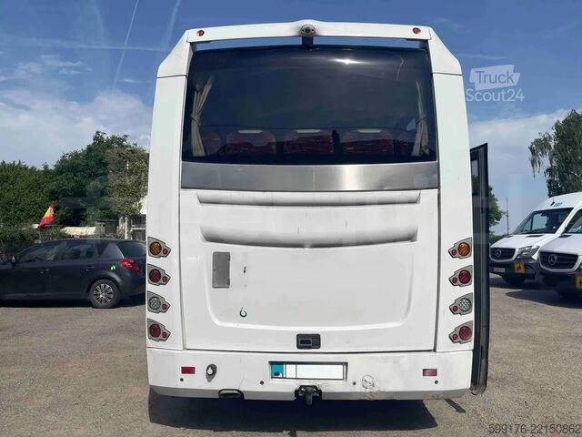 Autokar Isuzu Visigo