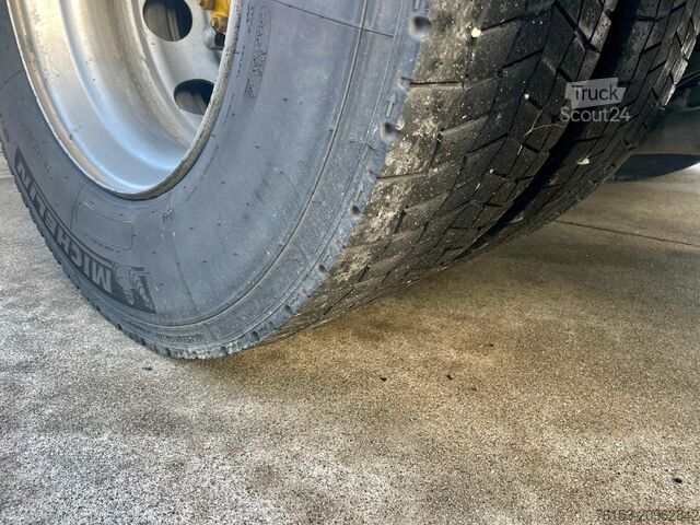 Autocisternă VOLVO FL6-250