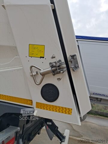 Pašizgāzēja puspiekabe Kässbohrer K.SKS B / 27