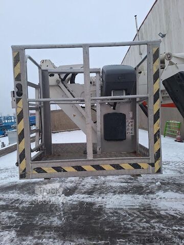 Plate-forme de levage Teupen LEO 30 T