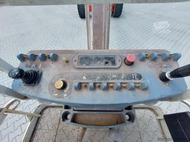 Platformă de lucru telescopică articulată JLG 800AJ