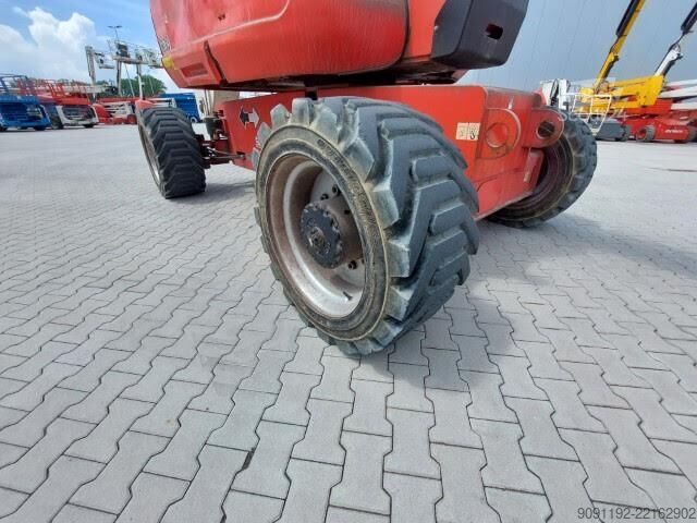Platformă de lucru telescopică articulată JLG 800AJ