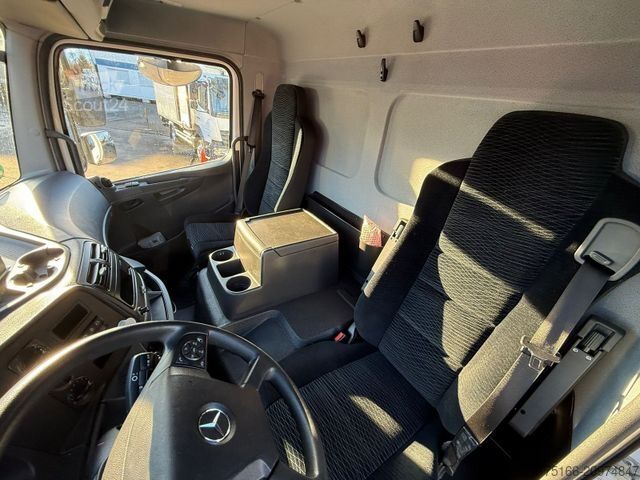 Furgão fechado MERCEDES-BENZ ATEGO 821 L Koffer 7 m LBW 1 T*Klima+EURO 6 D