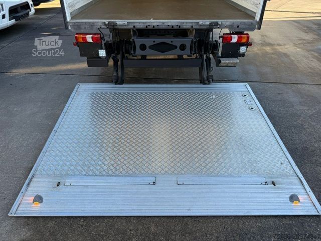 Furgão fechado MERCEDES-BENZ ATEGO 821 L Koffer 7 m LBW 1 T*Klima+EURO 6 D