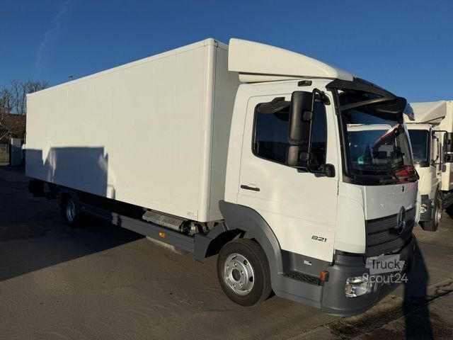 Furgão fechado MERCEDES-BENZ ATEGO 821 L Koffer 7 m LBW 1 T*Klima+EURO 6 D