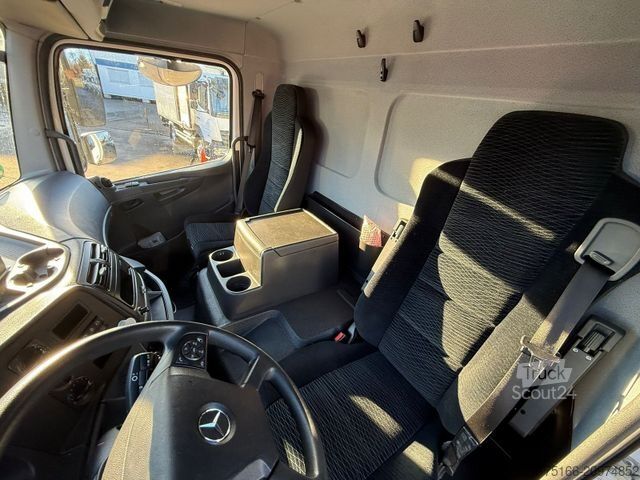 Furgão fechado MERCEDES-BENZ ATEGO 821 L Koffer 7 m LBW 1 T*Klima+EURO 6 D