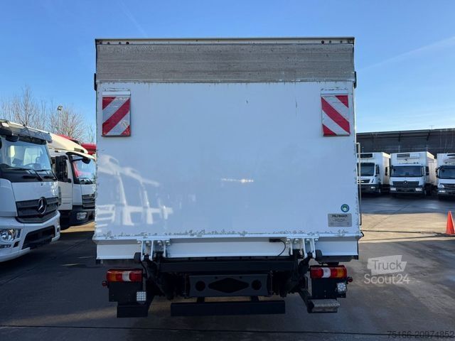 Furgão fechado MERCEDES-BENZ ATEGO 821 L Koffer 7 m LBW 1 T*Klima+EURO 6 D