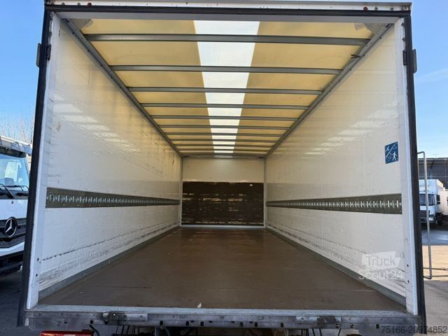 Furgão fechado MERCEDES-BENZ ATEGO 821 L Koffer 7 m LBW 1 T*Klima+EURO 6 D