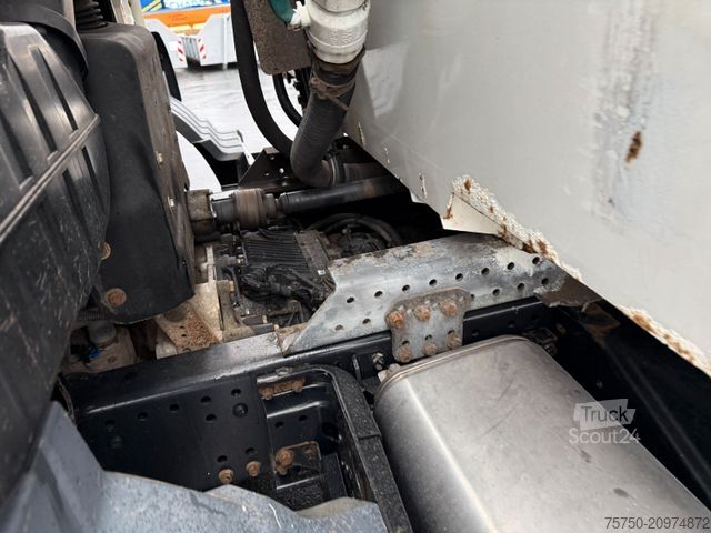 Kamion za odvoz smeća MAN 26.320 6x2 Presswagen Faun 524