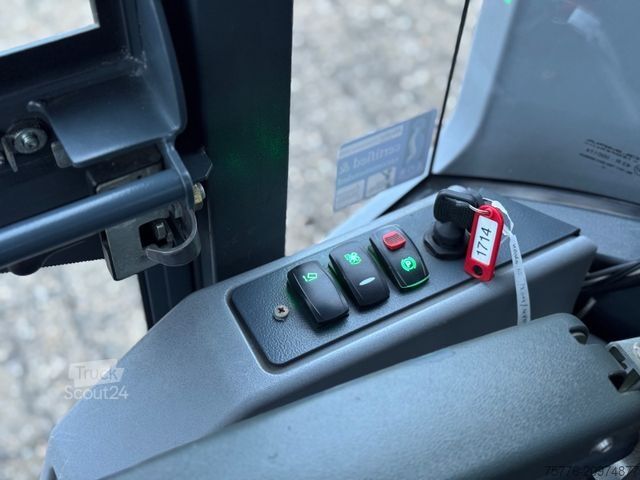 Camión cisterna de vacío HAKO CityMaster 1600 Unkraut Heißwasser Dampf  REINEX