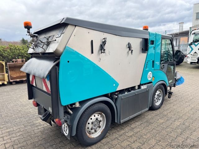 Testreszabott furgon HAKO Citymaster 2200 Kehrmaschine Sweeper