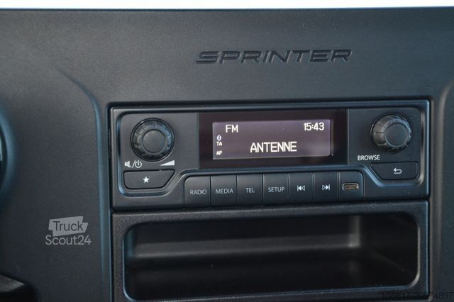 Transporter mit Koffer MERCEDES-BENZ Sprinter 315 CDI / Koffer / LBW